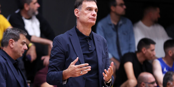 Μπαρτζώκας στην ΕΡΤ: «Δεν έχω χρονοδιάγραμμα για τον Έβανς, παίκτης υψηλής κλάσης ο Νιλικίνα»