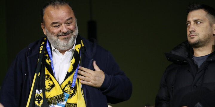 ΑΕΚ: Οι πανηγυρισμοί στα αποδυτήρια και η ανακοίνωση του πριμ από τον Ηλιόπουλο (vid)