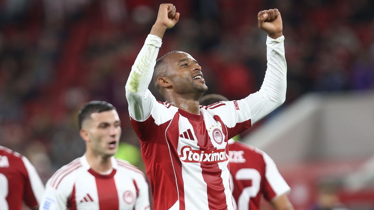 Με δύο γκολ και μαγικό ψαλίδι, ο Ελ Κααμπί οδηγεί τον Ολυμπιακό