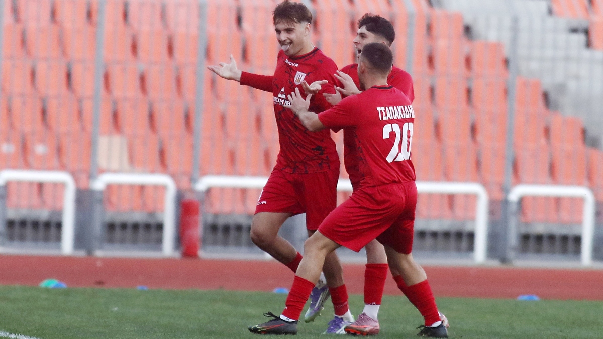 Ανάσα για τον Καμπανιακό, στάση στο σερί του Μακεδονικού