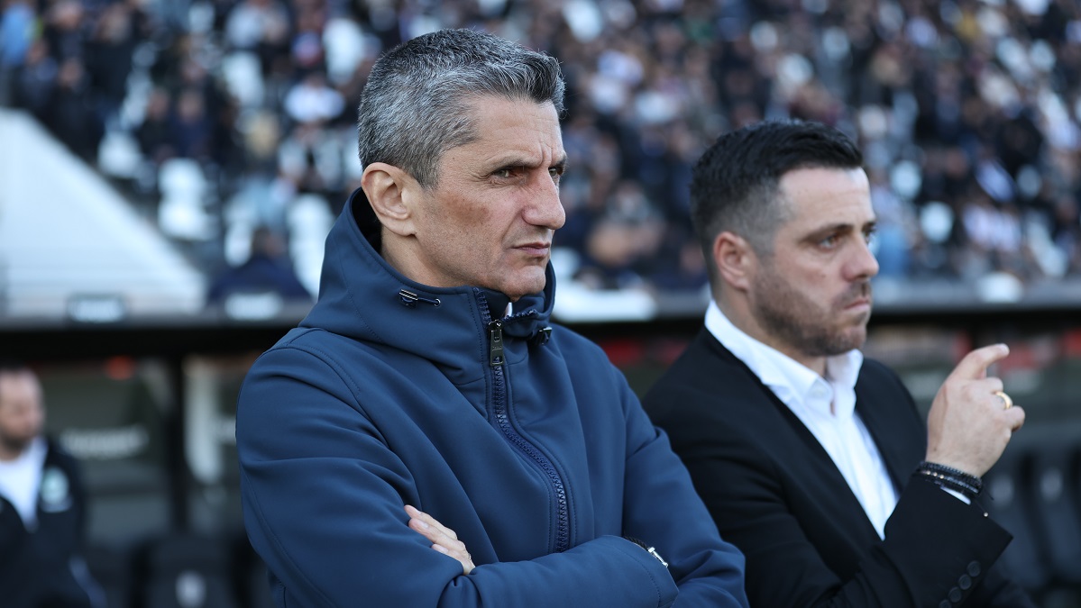 Ο Λουτσέσκου δεν έκανε δηλώσεις, πήγε κατευθείαν στο αεροδρόμιο