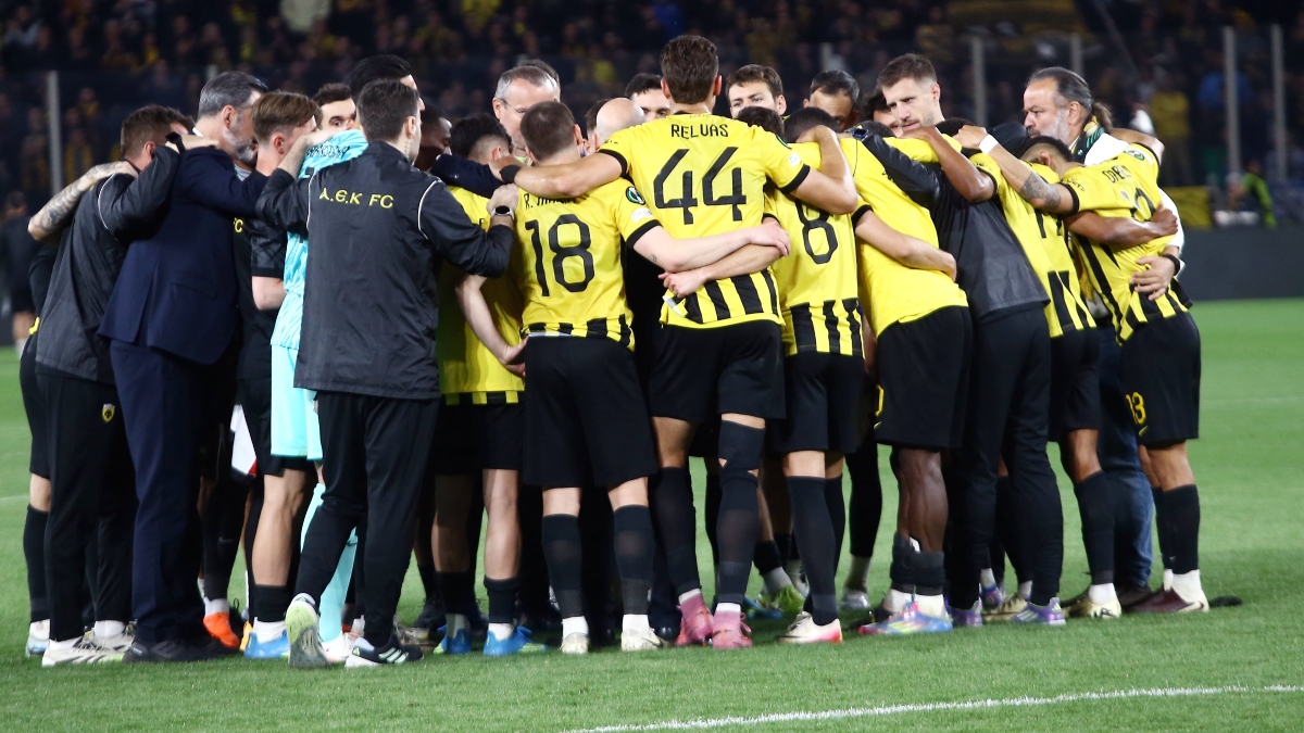 Η ΑΕΚ αποχαιρετά την Ευρώπη με ψηλά το κεφάλι, αγγίζοντας το θαύμα της ανατροπής