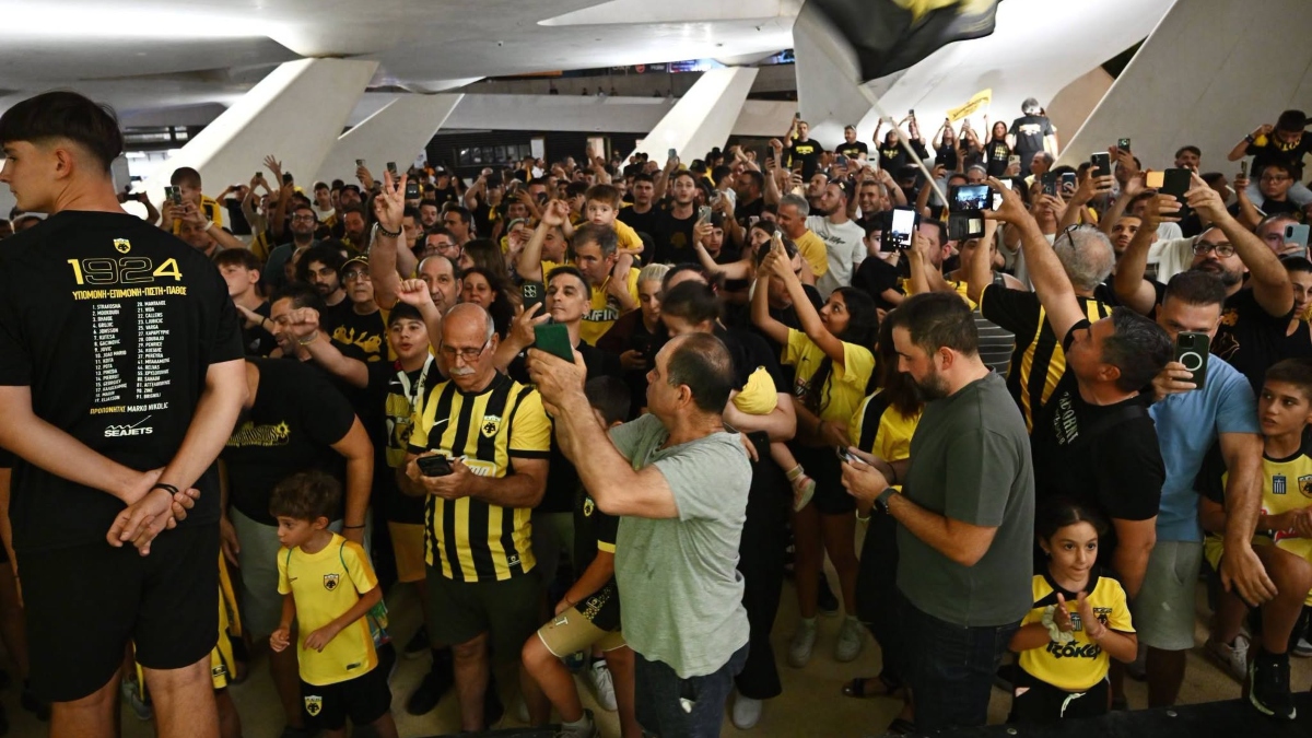 Έβαλε τα “κιτρινόμαυρα” της και η Λευκωσία για το Τρόπαιο της ΑΕΚ